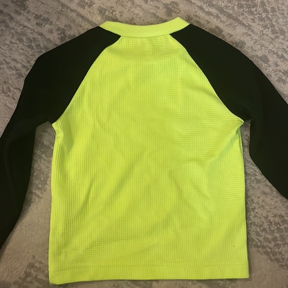 Boys Nike Dri-Fit Long Sleeve 3T - Picture 3 of 3